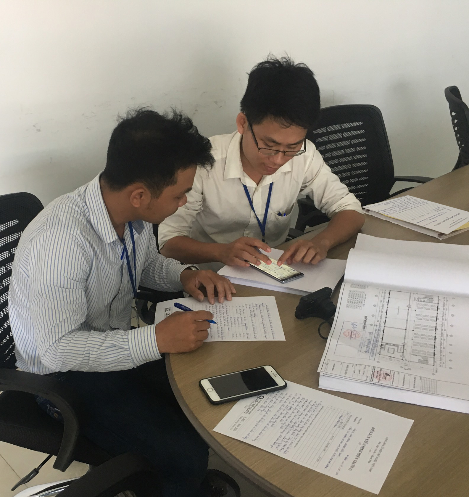 tư vấn khách hàng